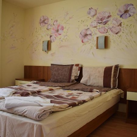 בנקיה Hotel Jeravna מראה חיצוני תמונה