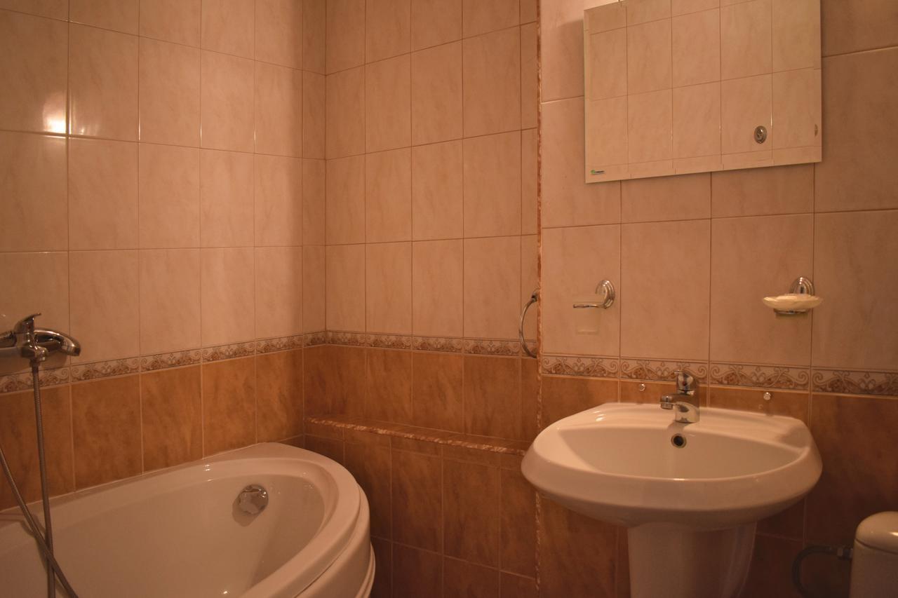 בנקיה Hotel Jeravna מראה חיצוני תמונה